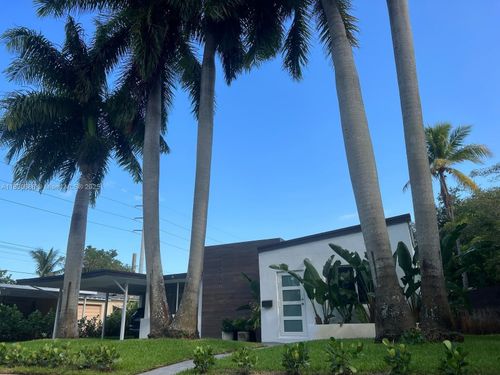 1580 Ne 139th St, NORTH MIAMI, FL, 33161-3524 | Card Image