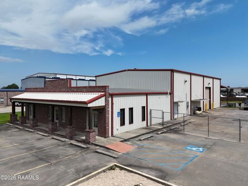 1040 Wall Rd, Broussard, LA, 70518-8059 | Card Image
