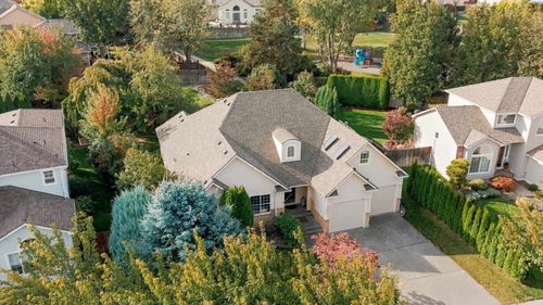 1817 Newhaven Loop, Richland, WA, 99352-7637 | Card Image