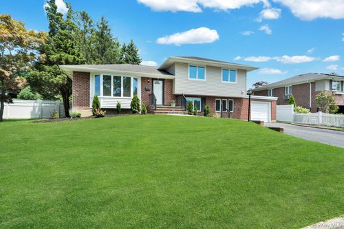 59 Eastfield Ln, Huntingtn Sta, NY, 11747-1642 | Card Image