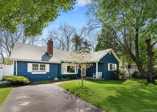 14 Bayside Ave, Medford, NY, 11763-3512 | Card Image