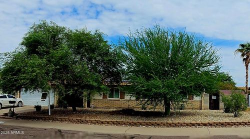 2142 W Kerry Ln, Phoenix, AZ, 85027-5116 | Card Image