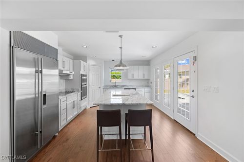 1175 9th Ave N, NAPLES, FL, 34102-5413 | Card Image