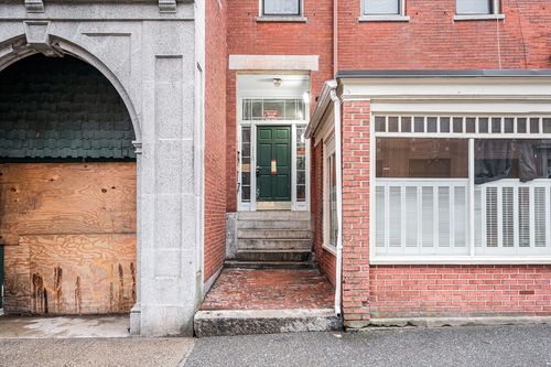 3-110 Appleton St, Lowell, MA, 01852-2582 | Card Image