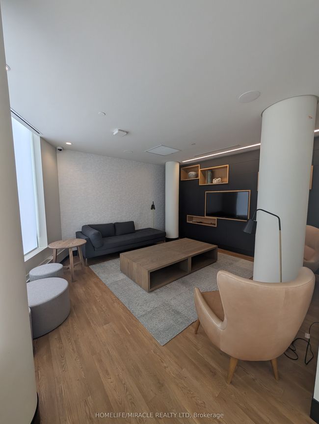1611 - 2520 Eglinton Ave W, Condo with 3 bedrooms, 2 bathrooms and 1 parking in Mississauga ON | Image 35