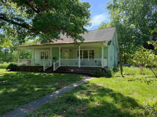6402 N Folsomville Rd, Boonville, IN, 47601-8061 | Card Image