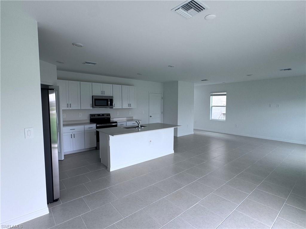 Residential Lease in NORTH FORT MYERS 5