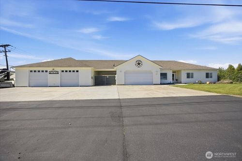 2304 Road 52, Pasco, WA, 99301-2269 | Card Image