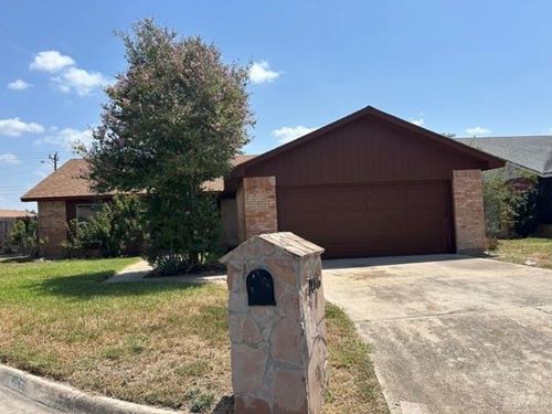 7016 N 14th Ln, McAllen, TX, 78504-3121 | Card Image