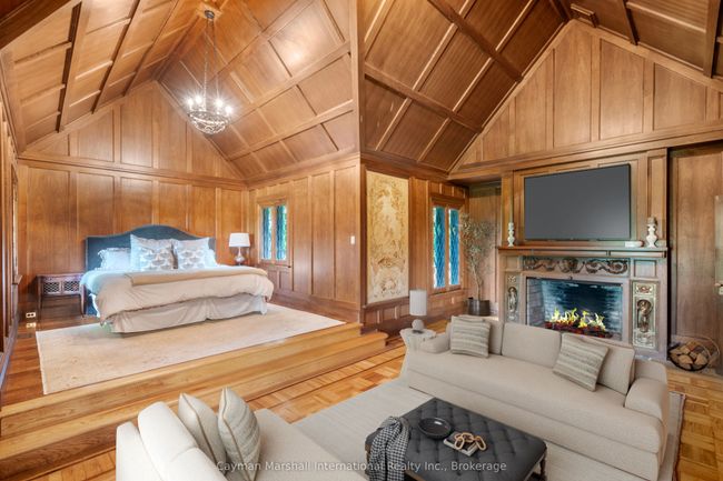 1040 Skeleton Lake 1 Rd, House other with 3 bedrooms, 6 bathrooms and 10 parking in Utterson ON | Image 12