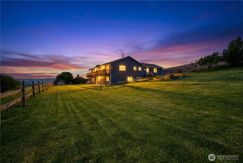 733 Pumping Plant Rd, Ellensburg, WA, 98926-5264 | Card Image