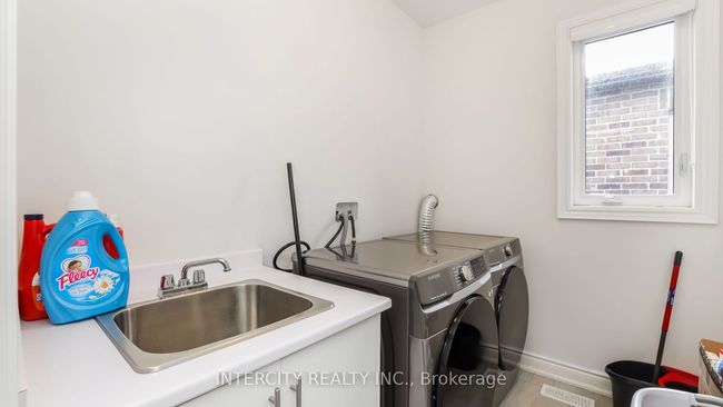 111 Walker Rd W, House other with 5 bedrooms, 4 bathrooms and 4 parking in Caledon ON | Image 34