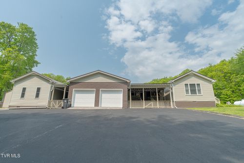 9266 Forest Rd, Coeburn, VA, 24230-6800 | Card Image