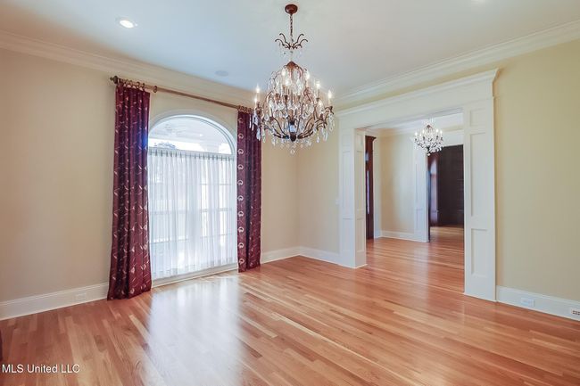 Formal dining room | Image 13