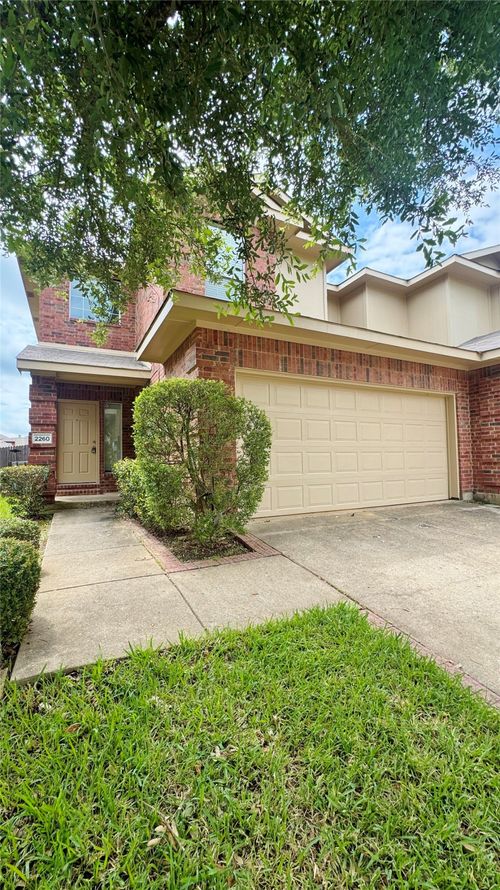 2260 Stonebrook Ln, Mesquite, TX, 75181-5105 | Card Image