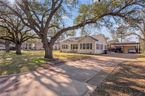 309 Bolton Ave, College Station, TX, 77840-2401 | Card Image