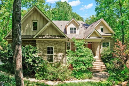 121 Freedom Trl, Chapel Hill, NC, 27516-4698 | Card Image