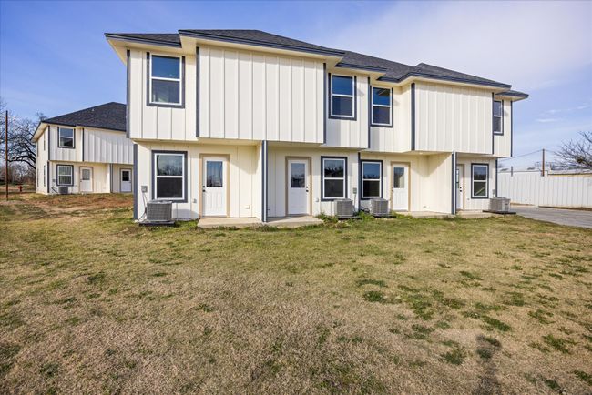 645 N Mccart St, Condo with 16 bedrooms, 16 bathrooms and 16 parking in Stephenville TX | Image 24