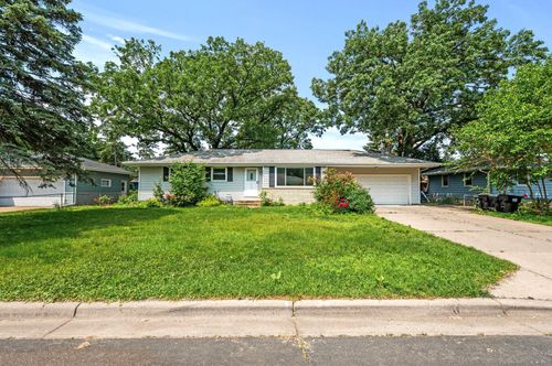 5239 Oconnell Dr, Mounds View, MN, 55112-4949 | Card Image
