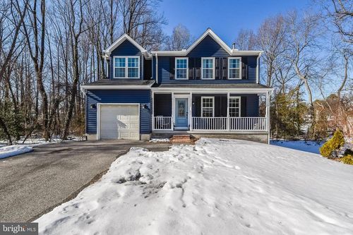 8122 Mountain View Cir, PASADENA, MD, 21122-7700 | Card Image