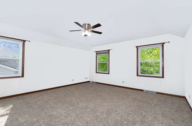 1280 W Bauer Rd, Home with 5 bedrooms, 3 bathrooms and 4 parking in Naperville IL | Image 15