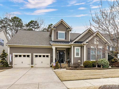 16033 Oxford Glenn Dr, Huntersville, NC, 28078-4373 | Card Image