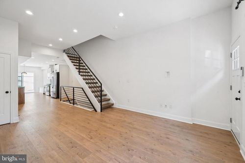 840 Leland St, PHILADELPHIA, PA, 19130-2113 | Card Image