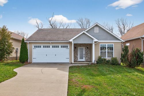 370 Persimmon Way, Harrodsburg, KY, 40330-8715 | Card Image