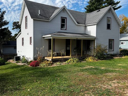 1225 5th St, Chetek, WI, 54728-8910 | Card Image