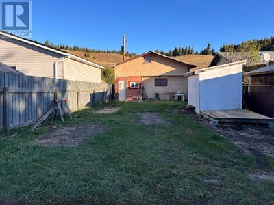 7046 18 Ave, House other with 1 bedrooms, 1 bathrooms and 2 parking in Coleman AB | Image 3