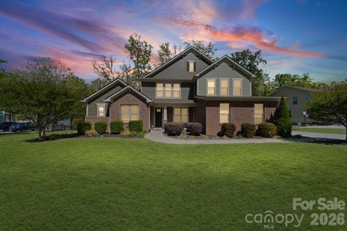 8635 Whitehawk Hill Rd, Waxhaw, NC, 28173-6979 | Card Image