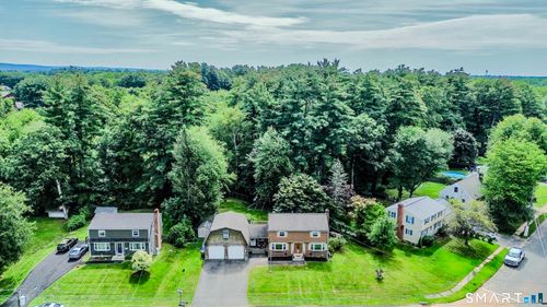 42 Oakwood Street, Enfield, CT, 06082 | Card Image