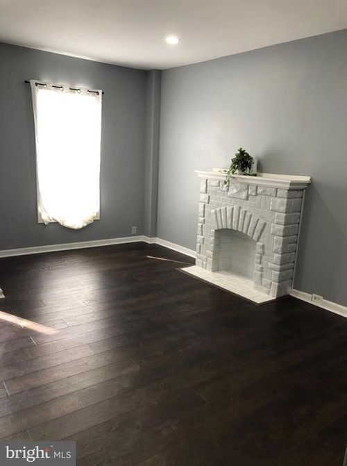 2404 E Federal St, BALTIMORE, MD, 21213-3616 | Card Image