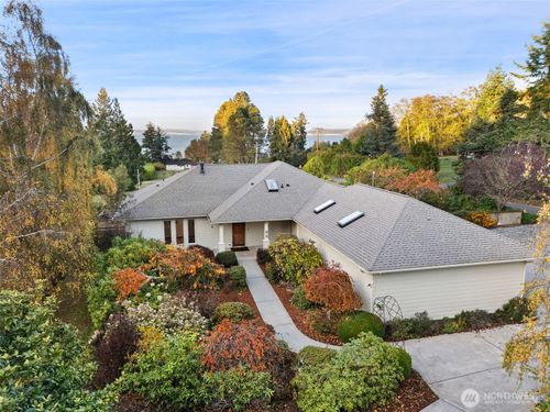 39221 Prospect St Ne, Hansville, WA, 98340-9758 | Card Image