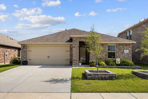 2916 Buttonbush Dr, Royse City, TX, 75189-8242 | Card Image