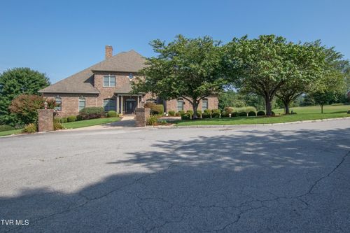 132 Westover Dr, Bristol, TN, 37620-2948 | Card Image