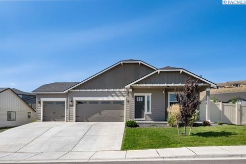 6824 W 27th Ave, Kennewick, WA, 99338-5618 | Card Image