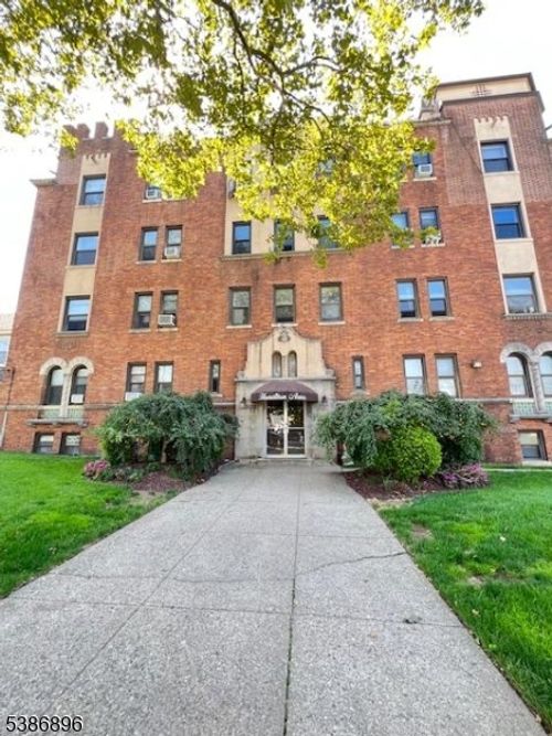 d4-303 Hamilton Pl, Hackensack, NJ, 07601-3665 | Card Image
