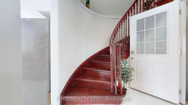 41 Lauraglen Cres, House attached with 6 bedrooms, 4 bathrooms and 4 parking in Brampton ON | Image 15