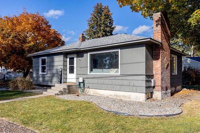 308 W Central Ave, Home with 3 bedrooms, 1 bathrooms and null parking in Spokane WA | Image 2