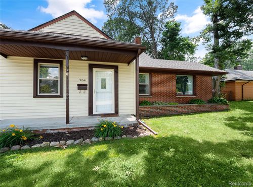 31541 Marquette St, Garden City, MI, 48135-3325 | Card Image