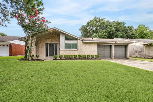 5827 Southminster Dr, Houston, TX, 77035-5423 | Card Image