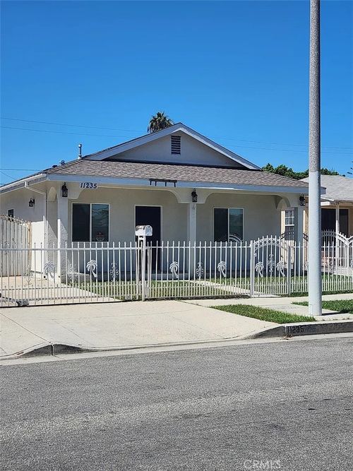 11235 Elm Street, Lynwood, CA, 90262 | Card Image