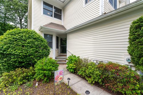 401-401 Glenwood Dr, Briarcliff Manor, NY, 10510-2058 | Card Image