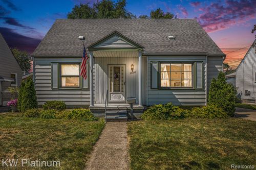 25297 Fortuna St, Roseville, MI, 48066-3642 | Card Image