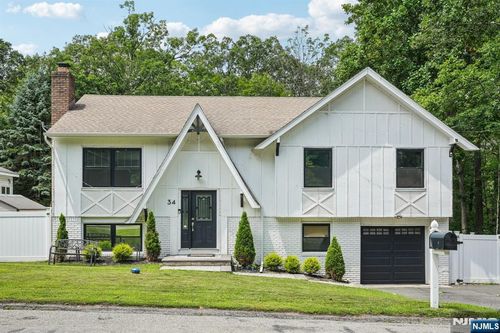 34 Oklahoma Trl, Hopatcong, NJ, 07843-1776 | Card Image