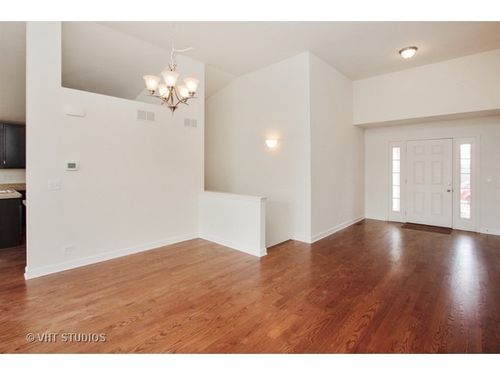 1471 Baroque Ave, Volo, IL, 60073-5922 | Card Image