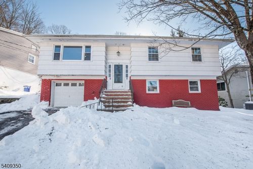 504 Edith Rd, Landing, NJ, 07850-1715 | Card Image