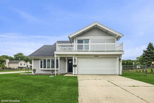 5325 Arlington Cir, Hanover Park, IL, 60133-5520 | Card Image