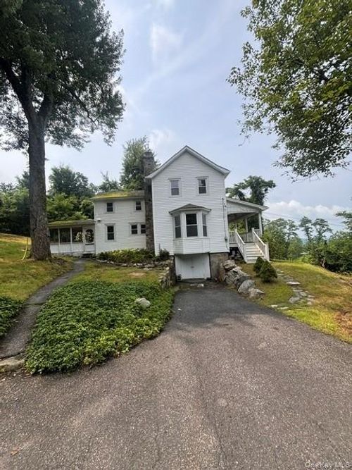 51 E Hook Cross Road, East Fishkill, NY, 12533 | Card Image